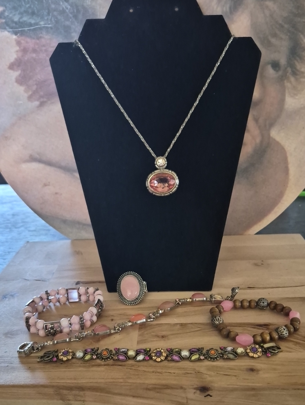 Vintage-Inspired Pink Oval Pendant Necklace and Bracelet Set
